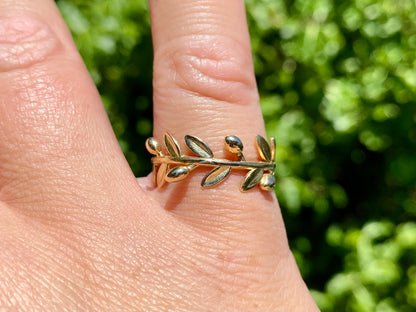 9ct Gold Olive Leaf Ring