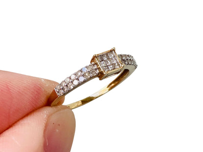 9ct Gold Diamond Ring