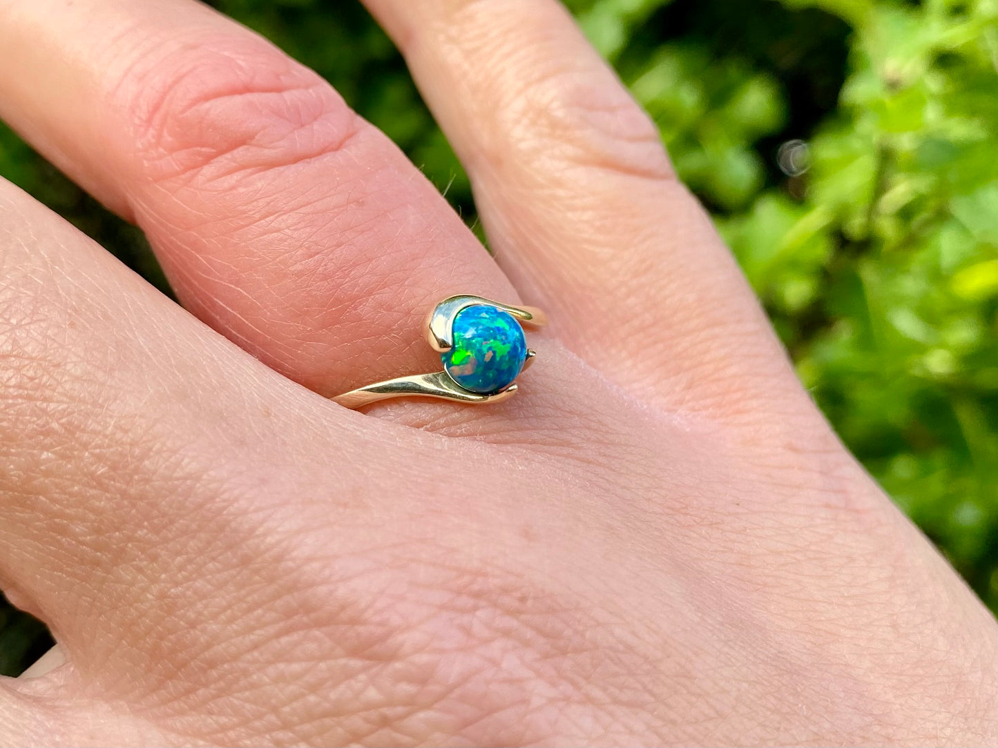 9ct Gold Opal Ring