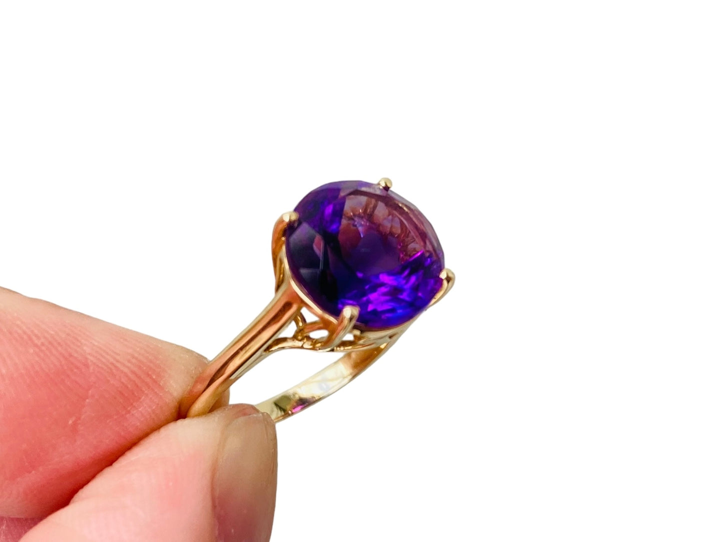 14ct Gold Amethyst Ring