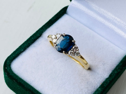 18ct Gold Sapphire & Diamond Ring