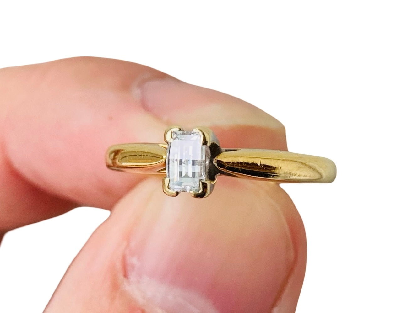 18ct Gold Millennium-Cut Diamond Solitaire Ring