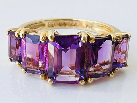 9ct Gold Amethyst Ring