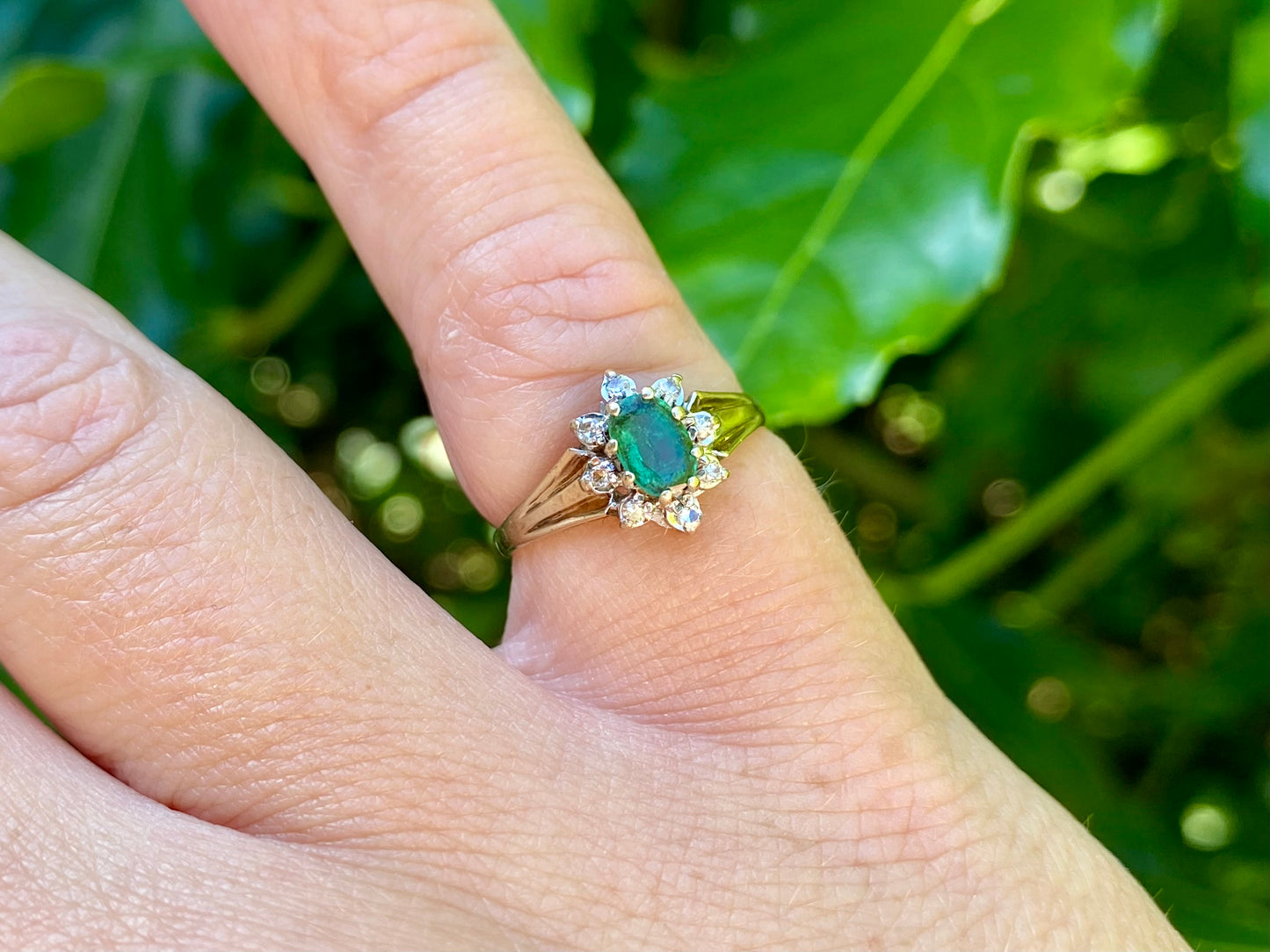 Vintage 9ct Gold Emerald & Diamond Ring