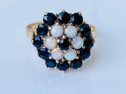 Vintage 9ct Gold Sapphire & Opal Ring