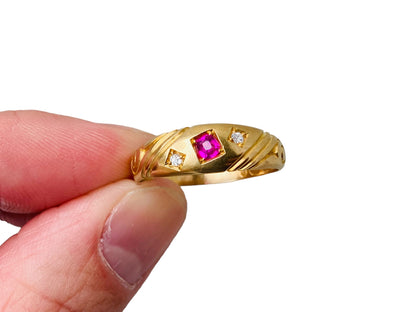 Antique Victorian 18ct Gold Ruby & Diamond Ring