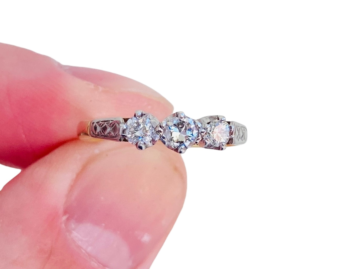 Vintage 18ct Gold Three-Stone Diamond Ring