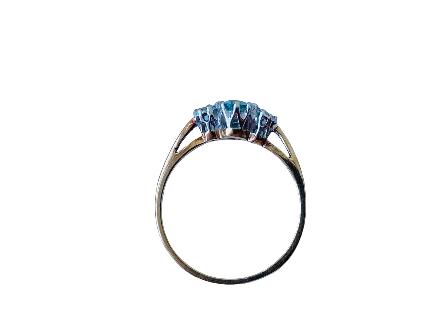 9ct Gold Aquamarine & Diamond Ring