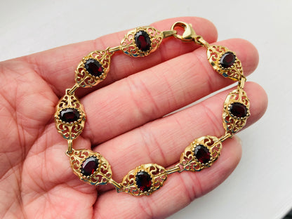 9ct Gold Garnet Bracelet