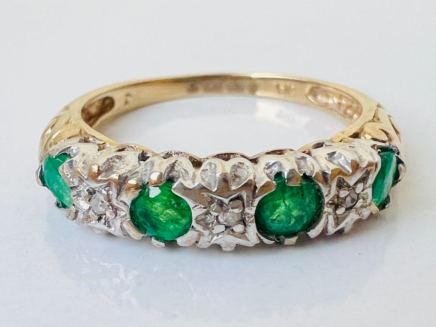 9ct Gold Emerald & Diamond Ring