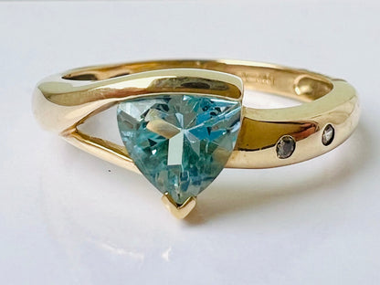 9ct Gold Topaz & Diamond Ring