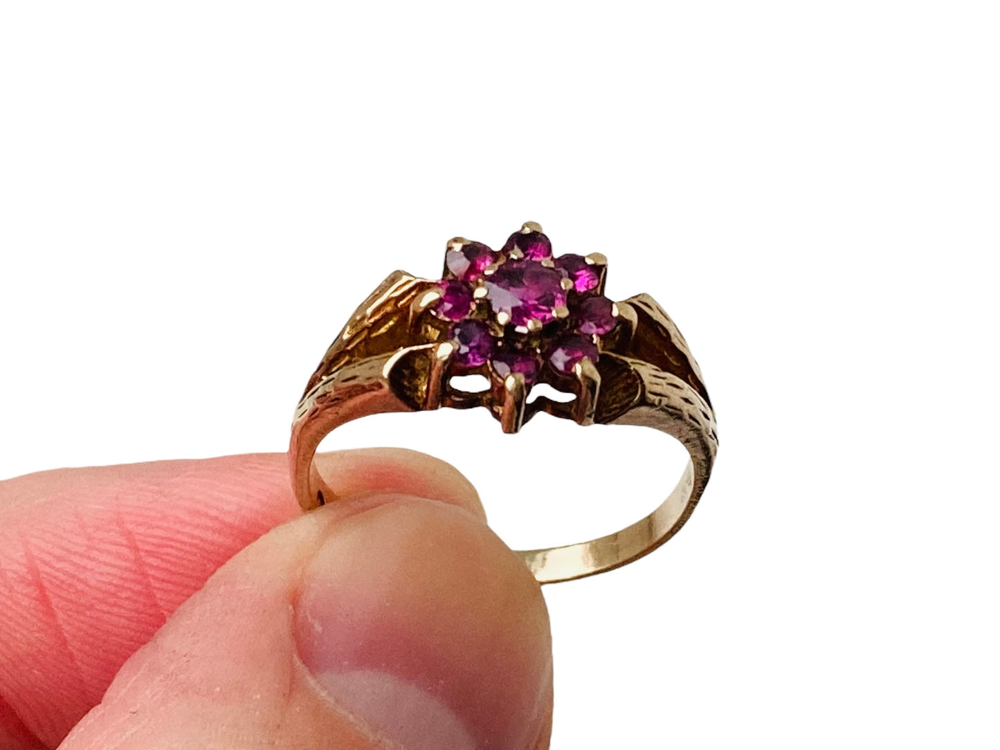 Vintage 9ct Gold Ruby Daisy Ring