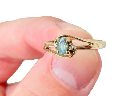 9ct Gold Green Sapphire & Diamond Ring