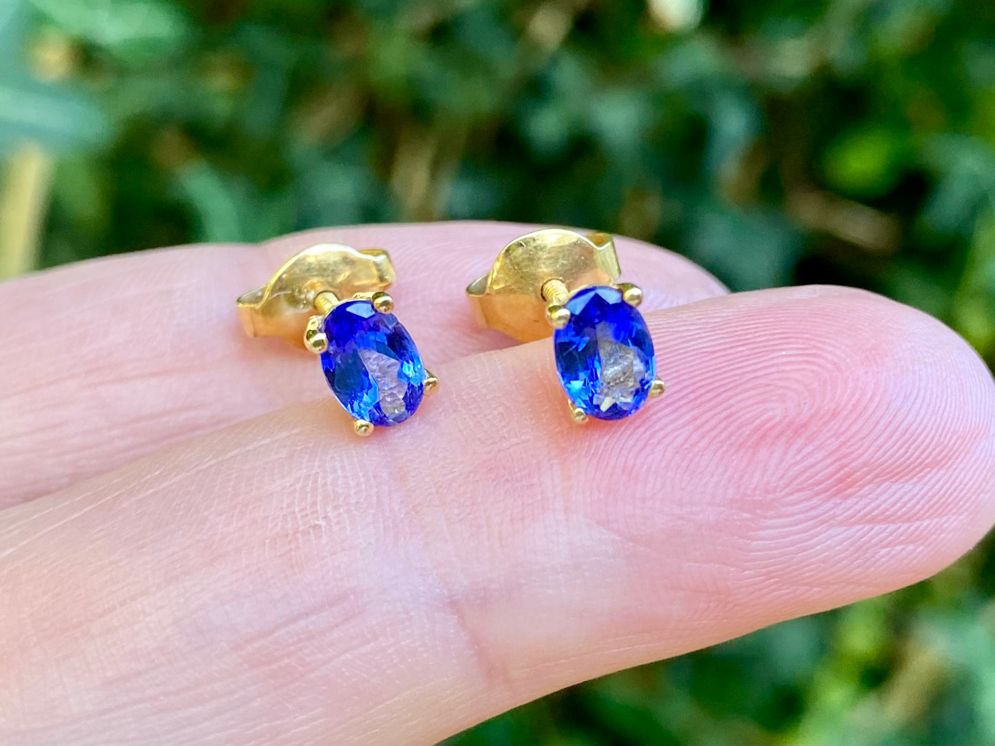 18ct Gold Tanzanite Earrings