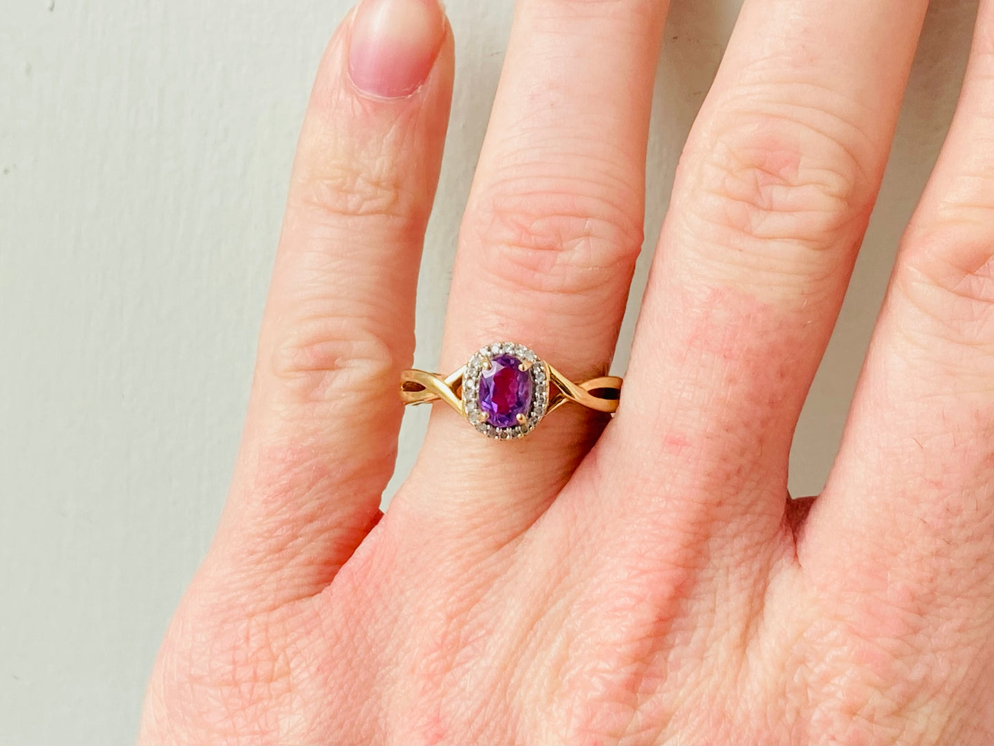 9ct Gold Amethyst & Diamond Ring