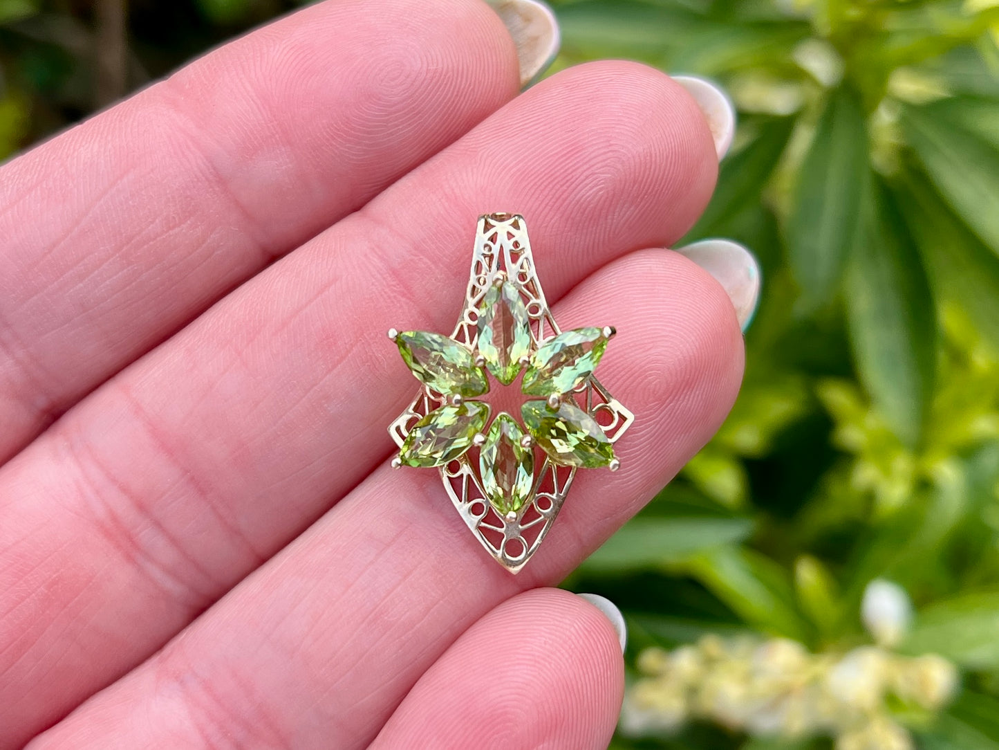 9ct Gold Peridot Pendant