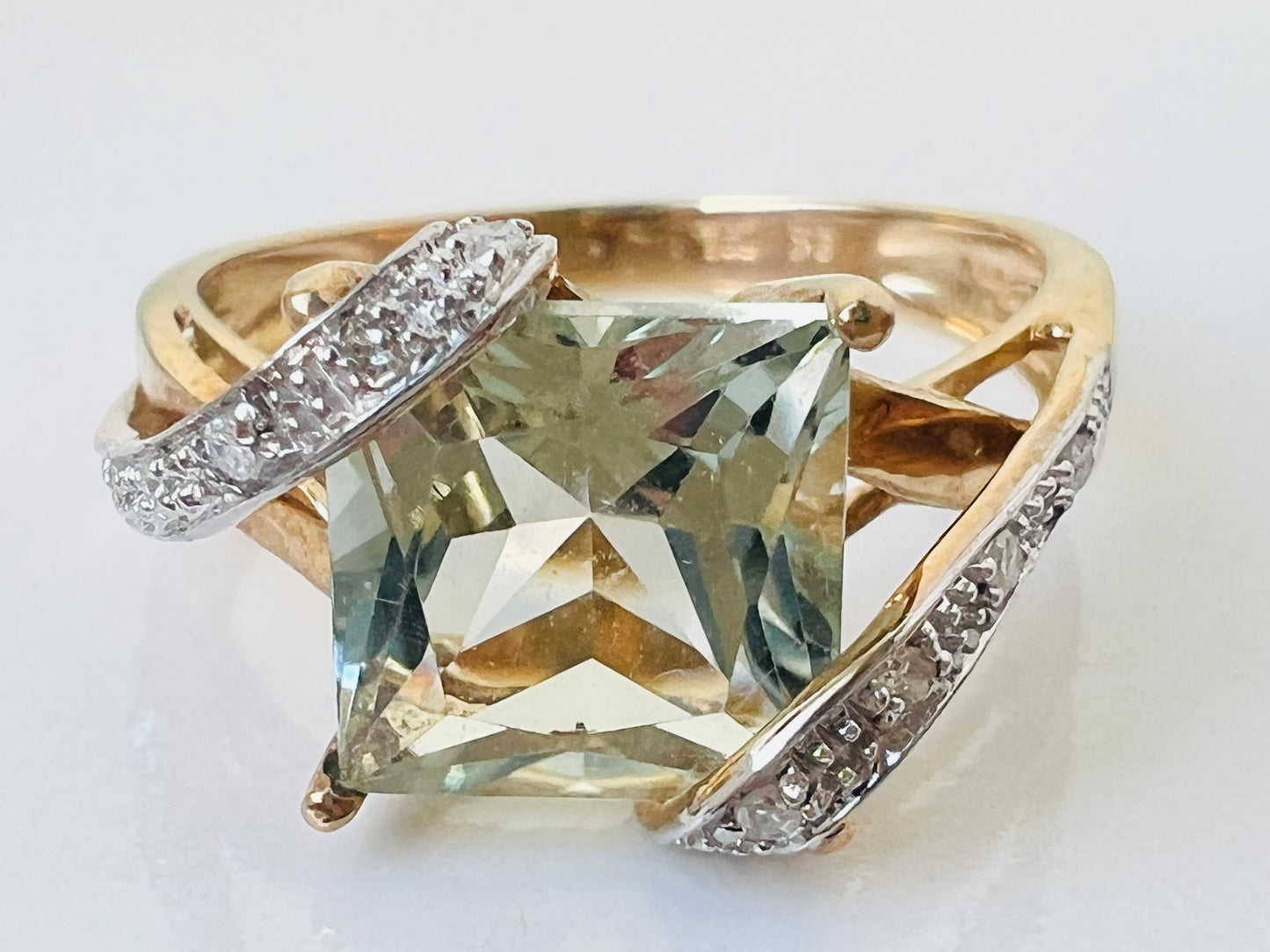 9ct Gold Green Amethyst & Diamond Ring