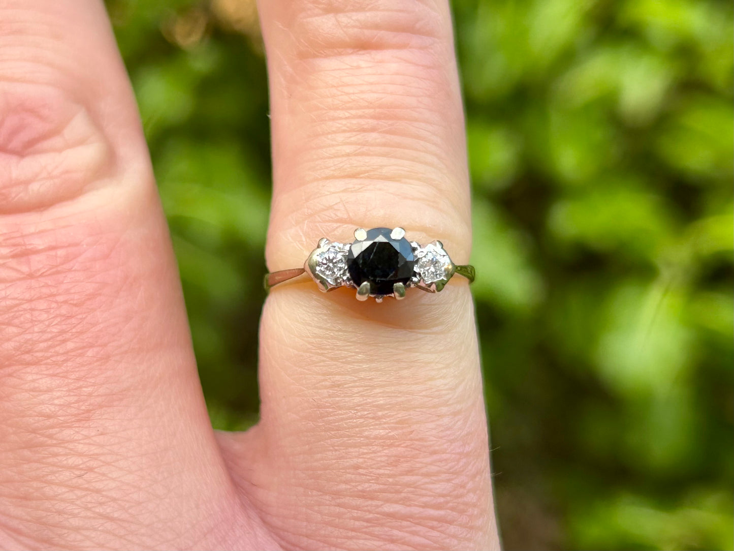 Vintage 9ct Gold Sapphire & Diamond Ring