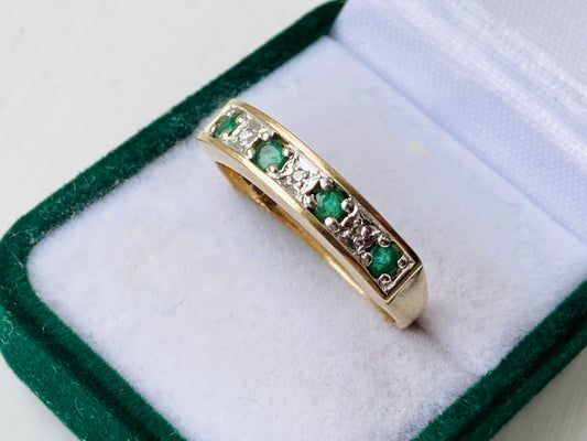 9ct Gold Emerald & Diamond Ring