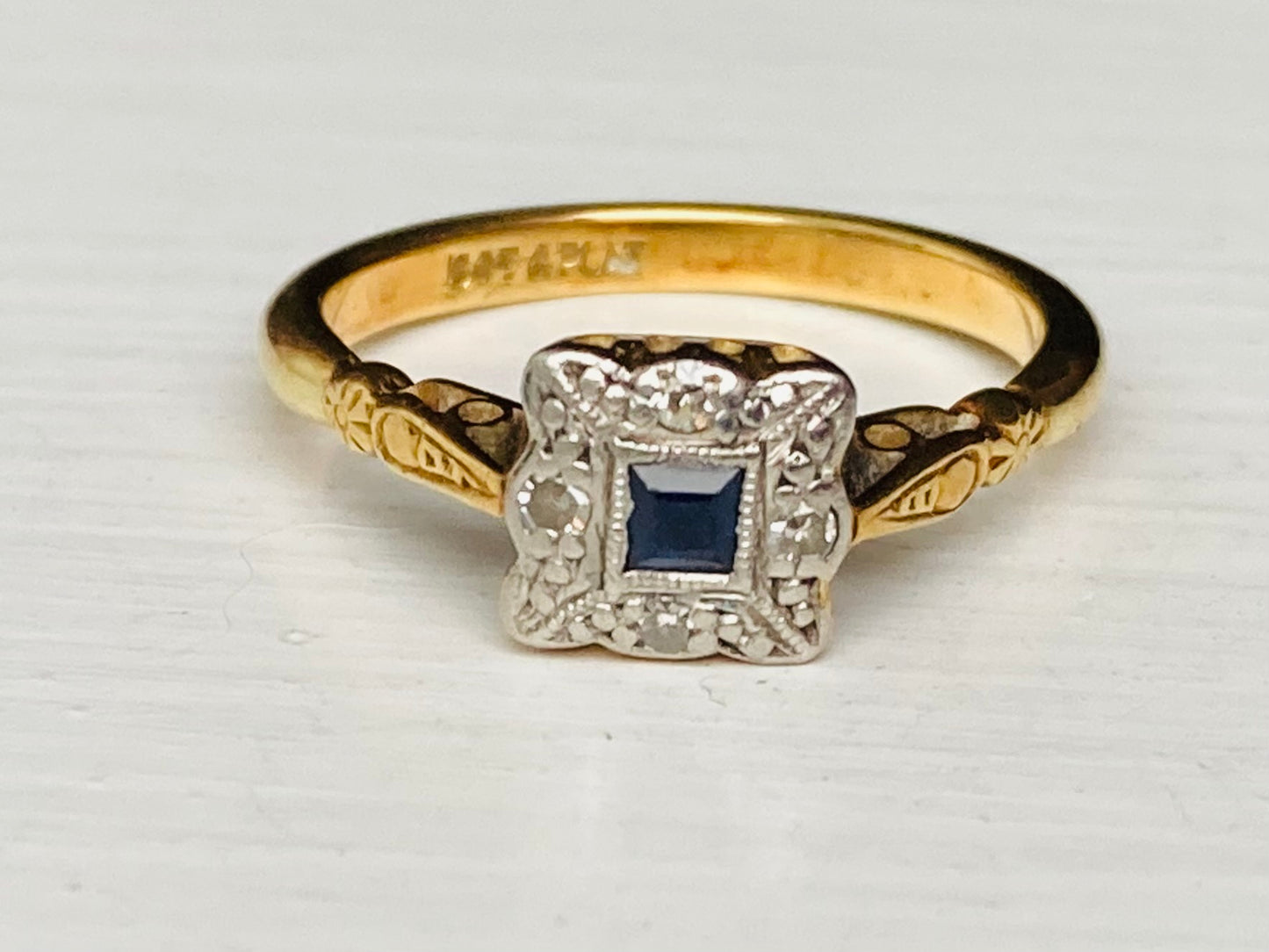 Antique Art Deco 18ct Gold & Platinum Sapphire & Diamond Ring