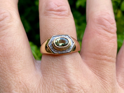 9ct Gold Green Garnet & Diamond Ring