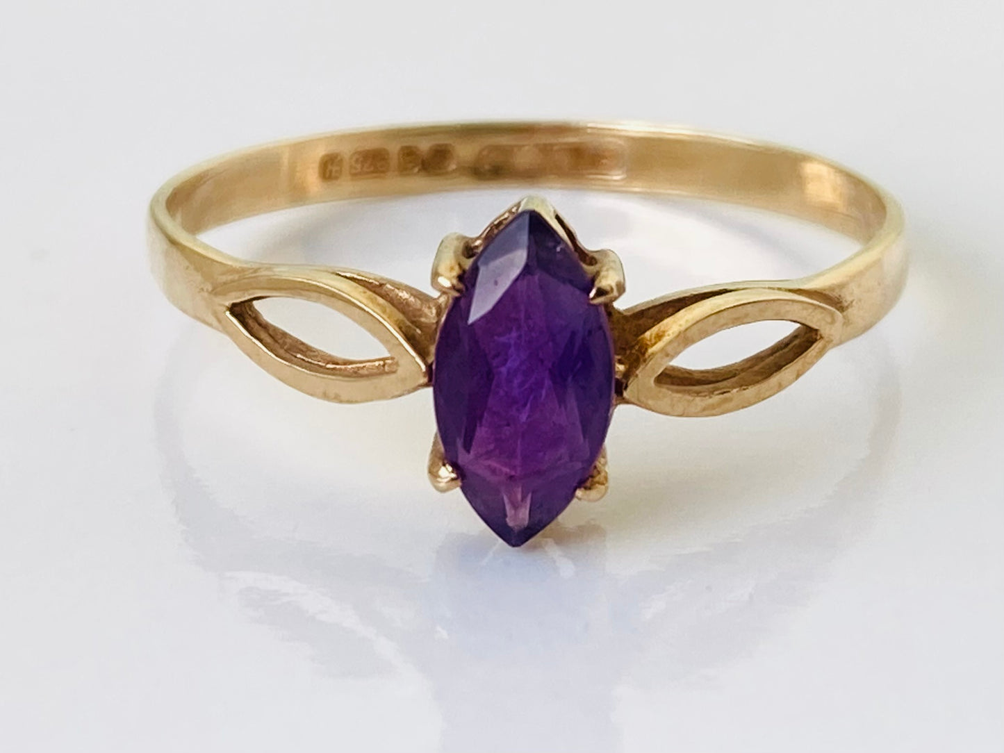 Vintage 9ct Gold Amethyst Ring