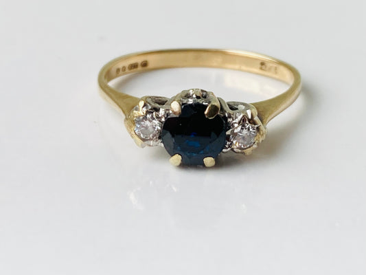 Vintage 9ct Gold Sapphire & Diamond Ring