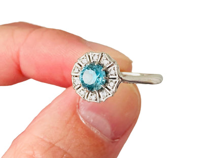 Antique 18ct Gold Zircon & Diamond Ring