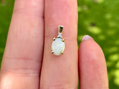 10ct Gold Opal & Diamond Pendant