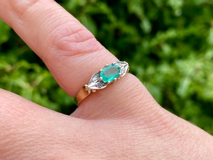 Vintage 9ct Gold Emerald & Diamond Ring