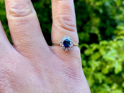 Vintage 18ct Gold Sapphire & Diamond Ring