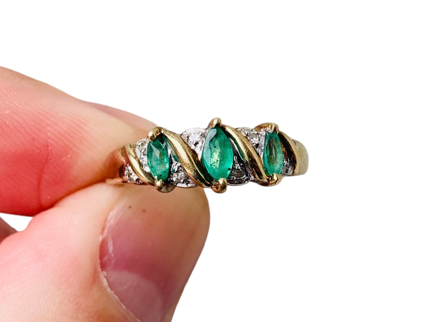 Vintage 9ct Gold Emerald & Diamond Ring