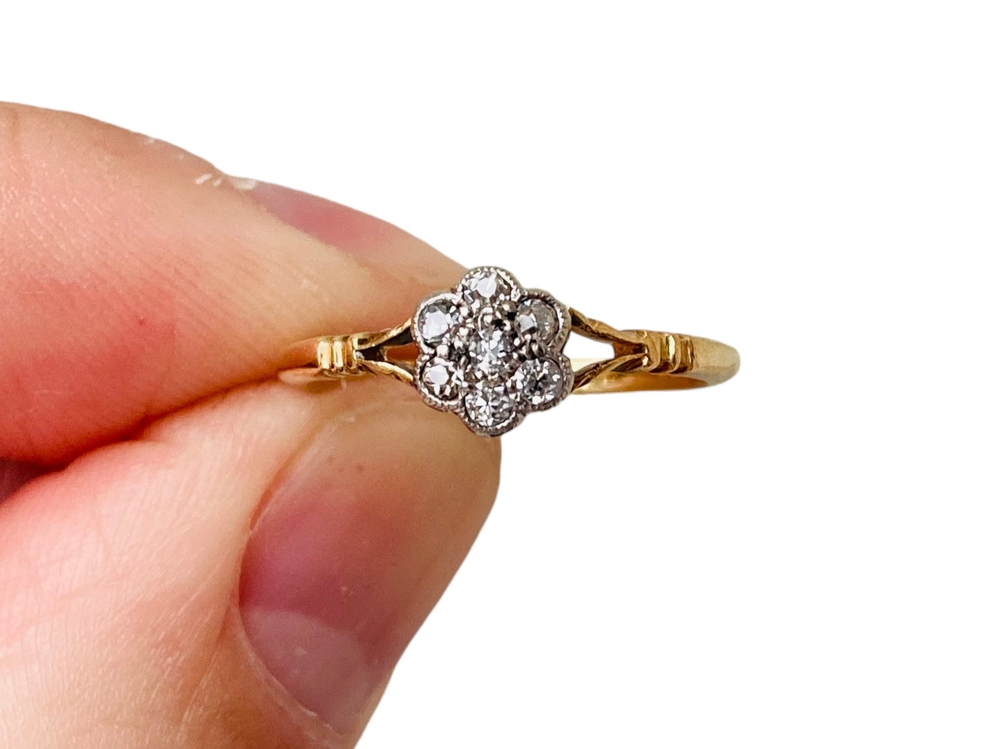 Antique 18ct Gold Diamond Daisy Ring