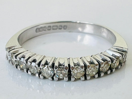 Vintage 18ct Gold Eleven-Stone Diamond Ring