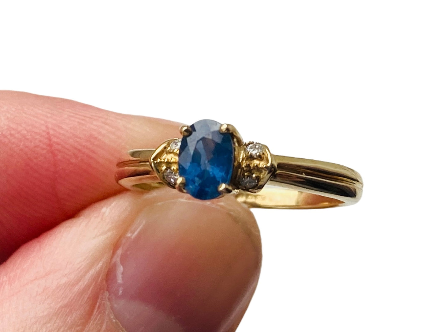 9ct Gold Sapphire & Diamond Ring