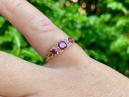 Vintage 9ct Gold Ruby & Diamond Ring