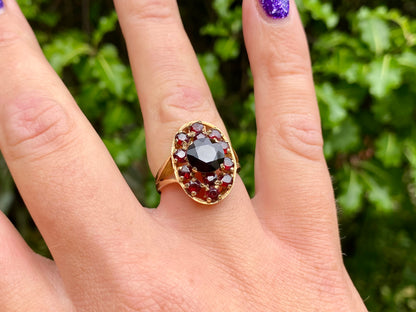 Vintage 9ct Gold Garnet Ring