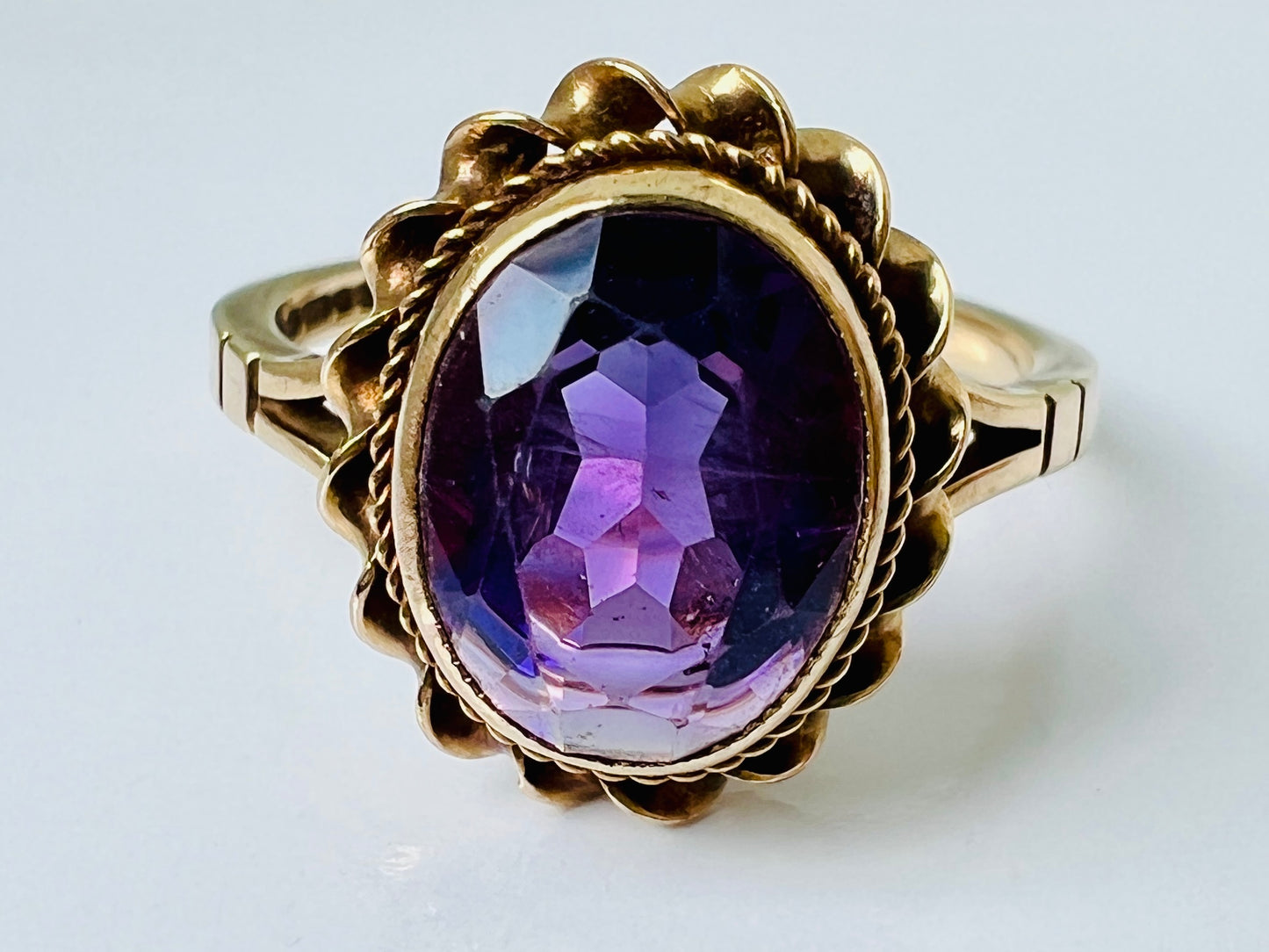 Vintage 9ct Gold Amethyst Ring