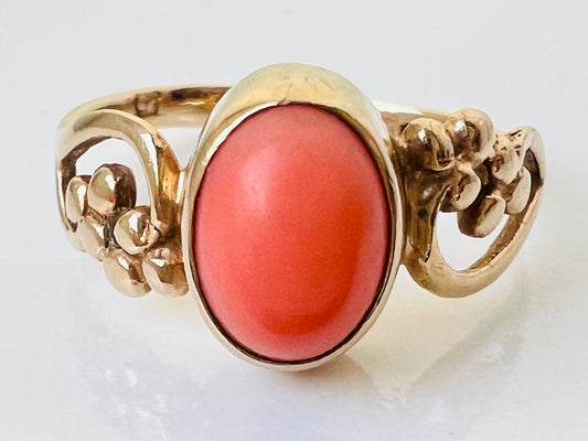 Vintage 9ct Gold Coral Ring