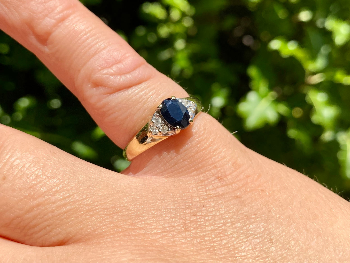 9ct Gold Sapphire & Diamond Ring