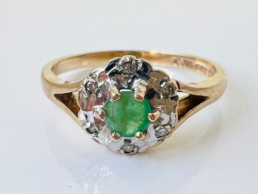 Vintage 9ct Gold Emerald & Diamond Ring