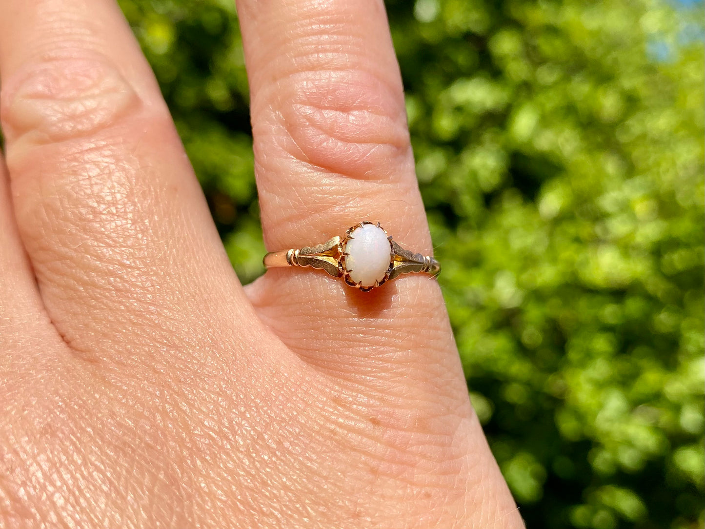 Antique 9ct Gold Opal Ring