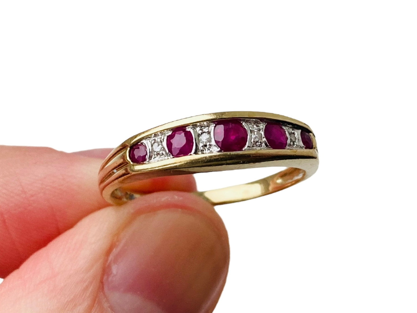 9ct Gold Ruby & Diamond Ring