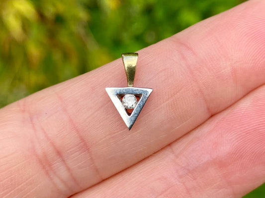 9ct Gold Diamond Pendant