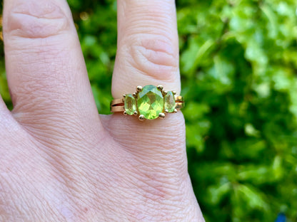 9ct Gold Peridot Ring