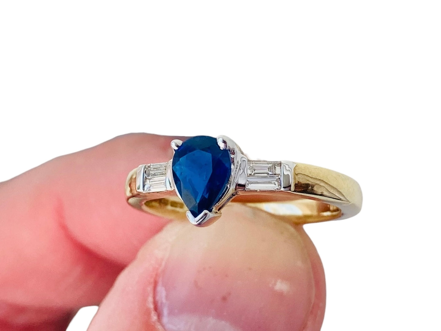 9ct Gold Sapphire & Diamond Ring