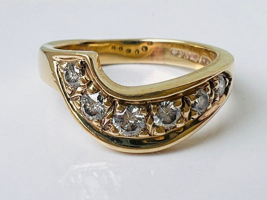 Vintage 9ct Gold Curved Diamond Ring