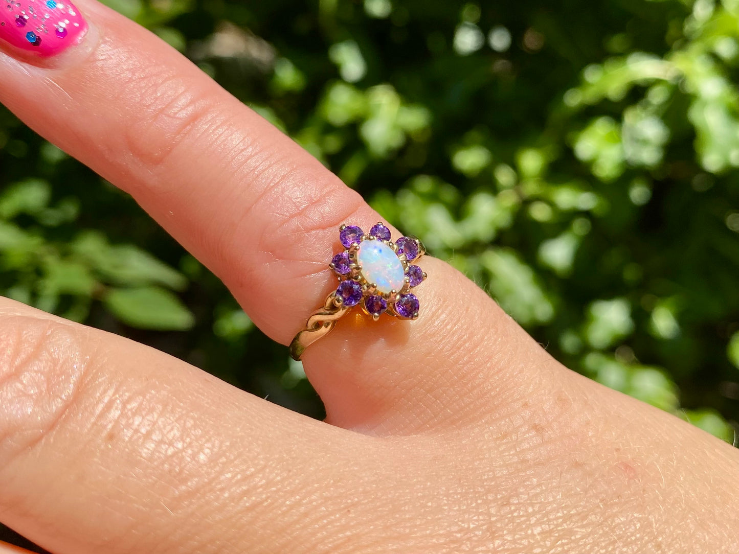 Vintage 9ct Gold Amethyst & Opal Ring