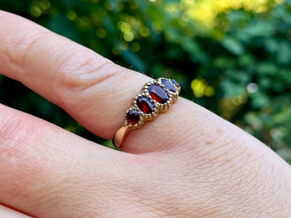 9ct Gold Garnet Ring