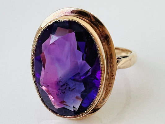 Vintage 9ct Gold Amethyst Ring